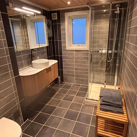 Apartament Sunny Near Center With Free Parking *